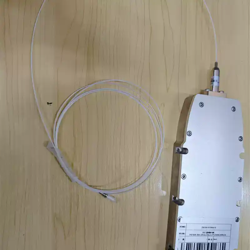Industrial Use Of Laser - Hochleistungs-500W-Laserkanone mit Ferrule-Anschluss – Lasermodul mit