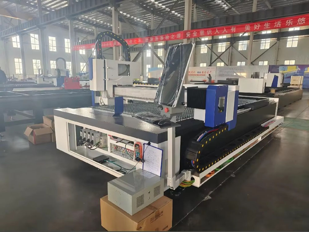 Industrielle 3000W CNC-Faserla – Industrial Laser Cutters Bewertung und Preis